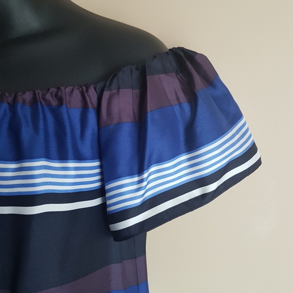 🦋Banana Republic🦋Off Shoulder Tunic Dress - Picture 3 of 7